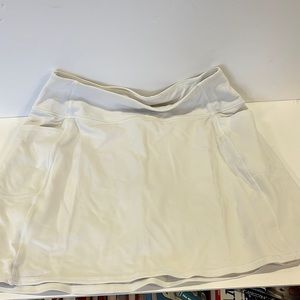 Sketchers skort